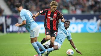 示了足球运 示了足球运