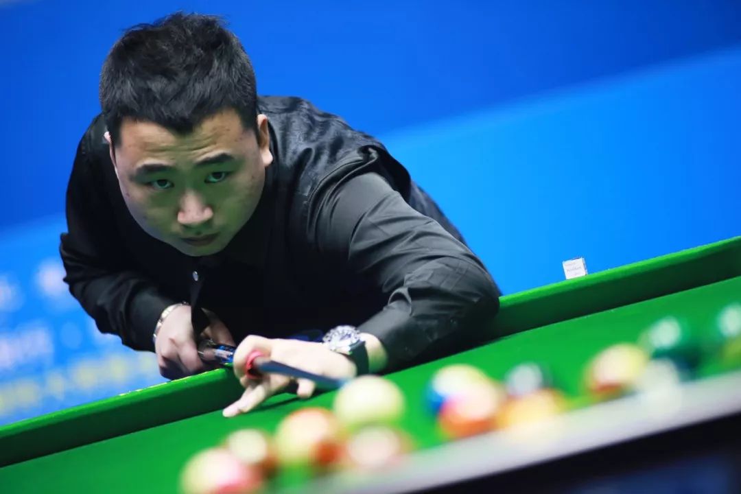 女子篮球的 女子篮球的